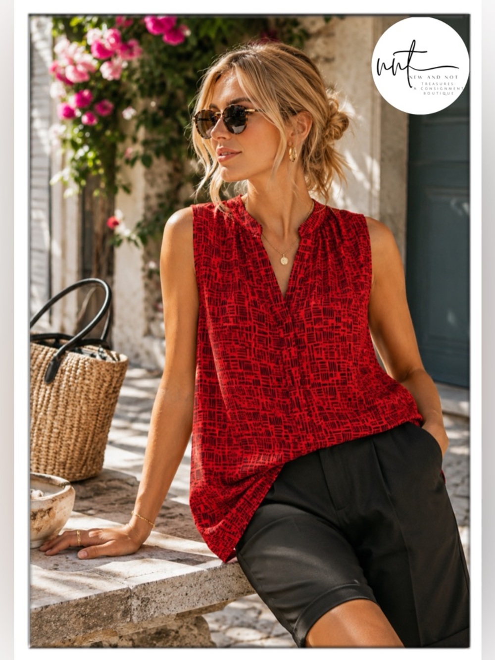 Vince Camuto Medium Red Black Geometric Sleeveless Drape V-Neck Layered Blouse